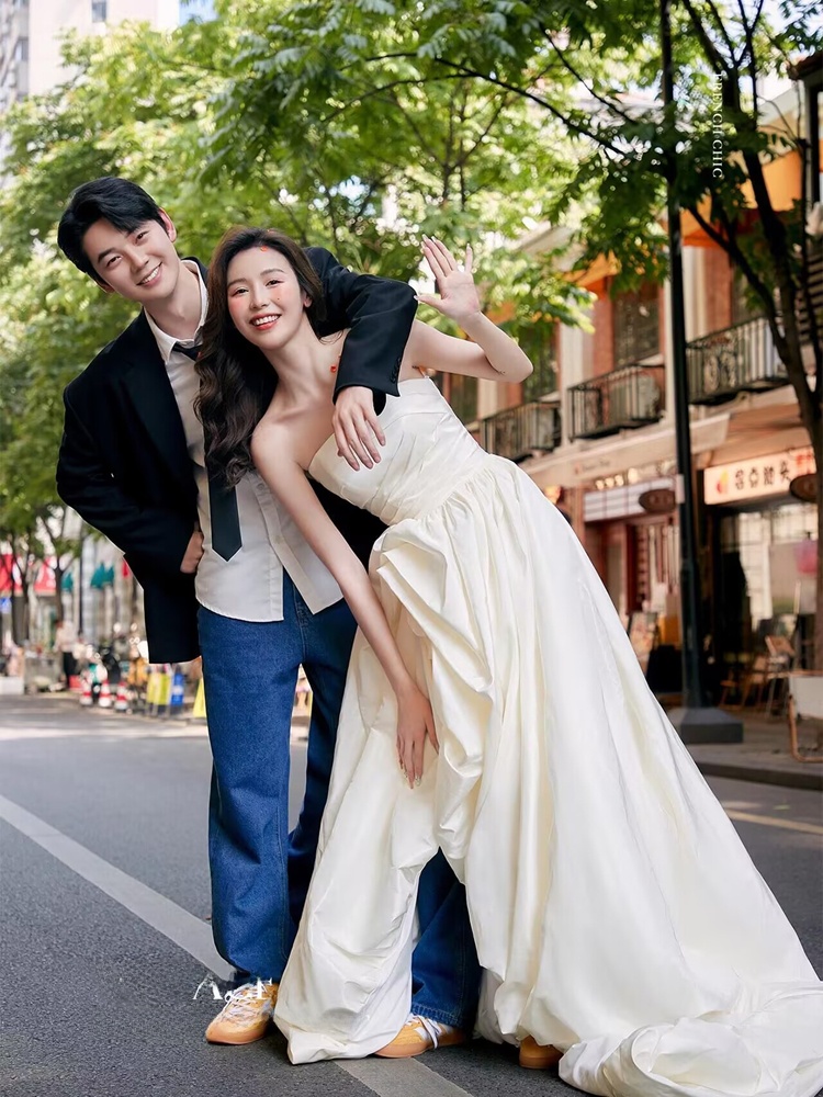 Vestido de Casamento Estilo Co - Photography Outfit avaliação e preço